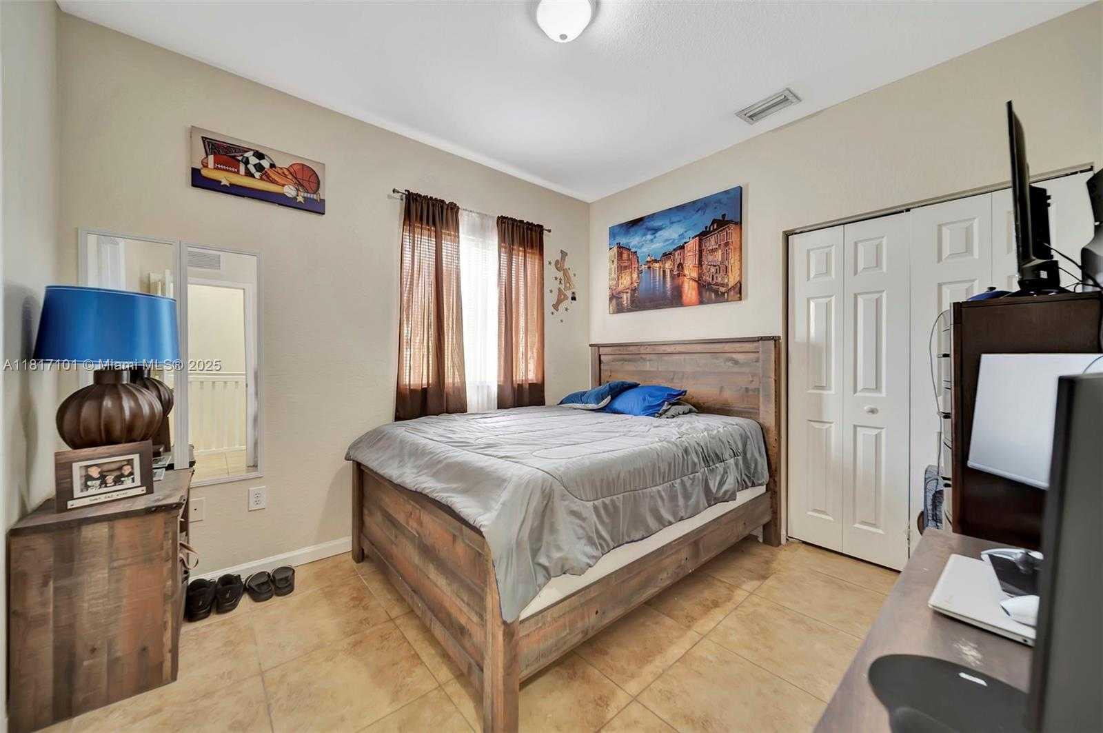 Small Image of 530 SAINT MICHELLE WAY, Margate Number 21