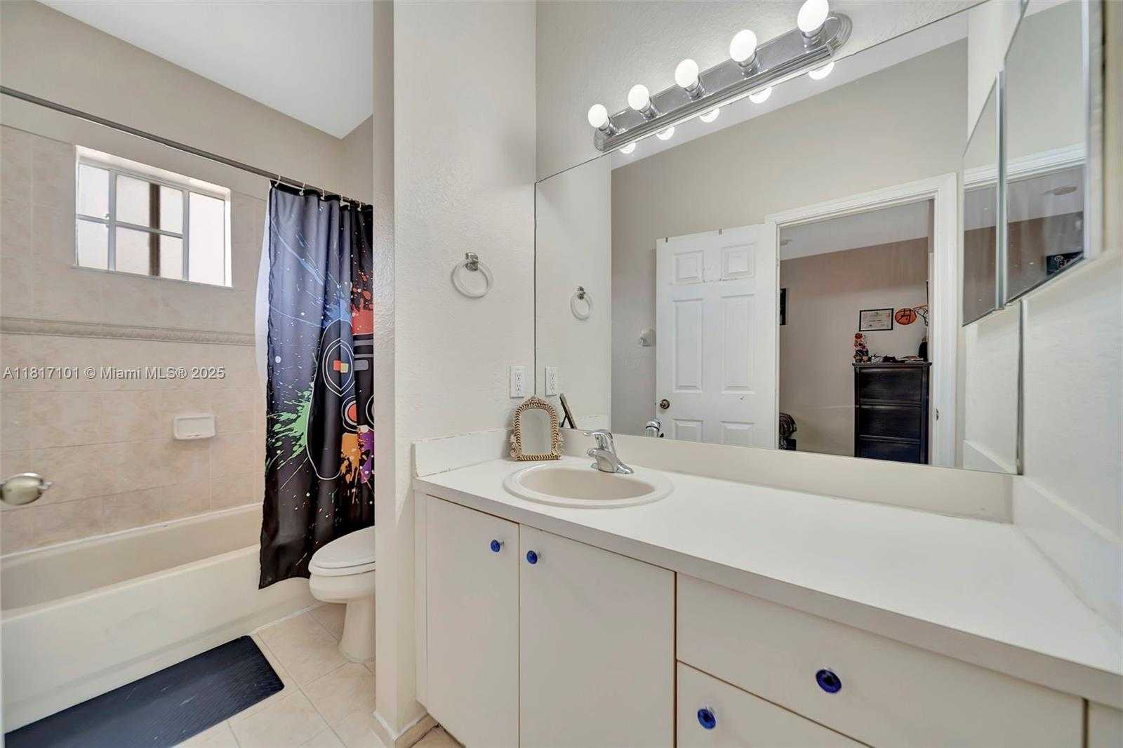 Small Image of 530 SAINT MICHELLE WAY, Margate Number 25