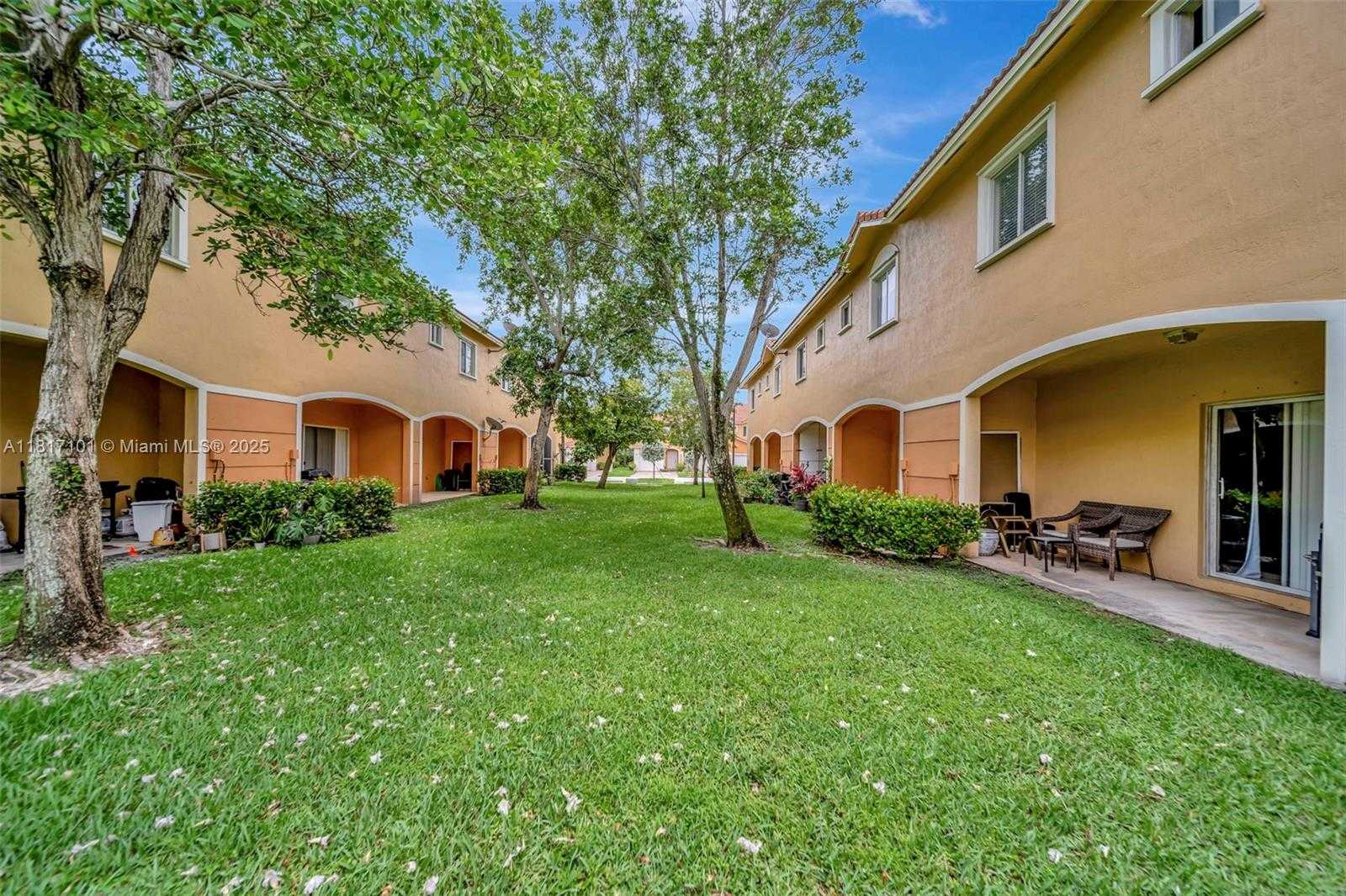 Small Image of 530 SAINT MICHELLE WAY, Margate Number 28