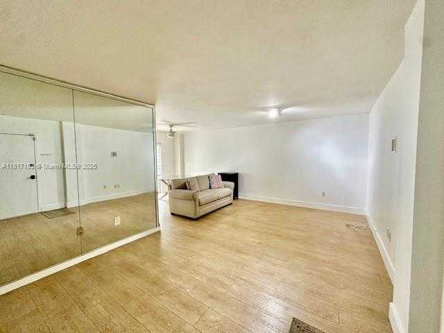 Small Image of 110 SALAMANCA AVE #207, Coral Gables Number 13