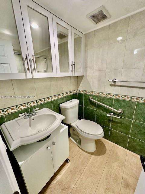 Small Image of 110 SALAMANCA AVE #207, Coral Gables Number 24