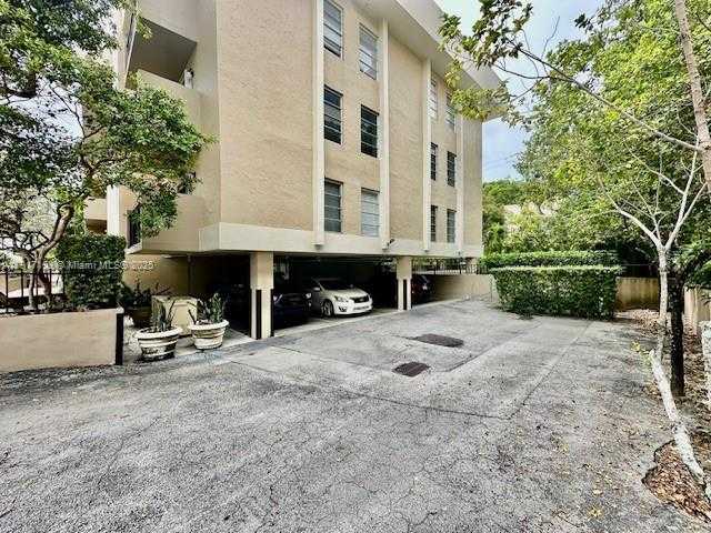 Small Image of 110 SALAMANCA AVE #207, Coral Gables Number 31