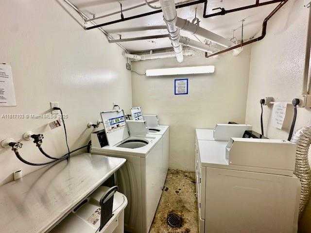 Small Image of 110 SALAMANCA AVE #207, Coral Gables Number 36