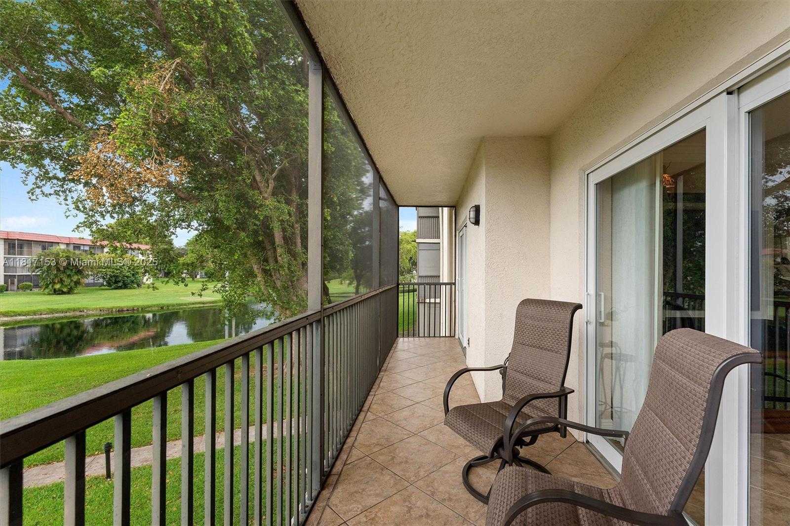Small Image of 150 SOUTH HOLLYBROOK TER #201, Pembroke Pines Number 11