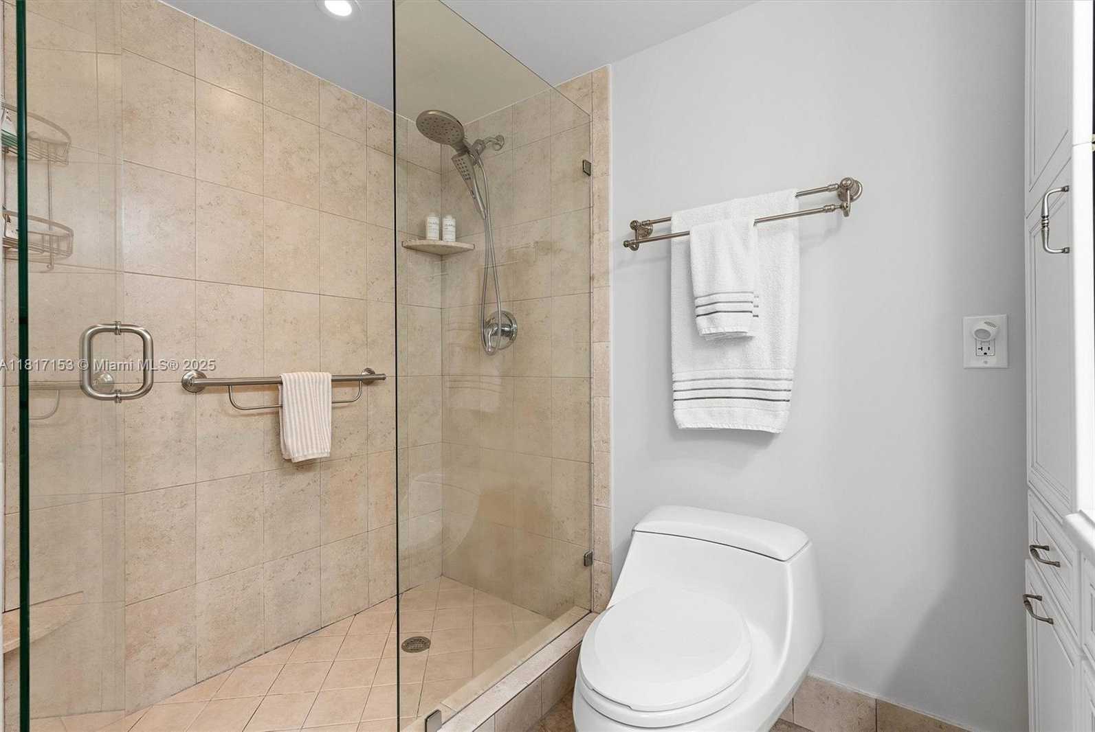 Small Image of 150 SOUTH HOLLYBROOK TER #201, Pembroke Pines Number 16