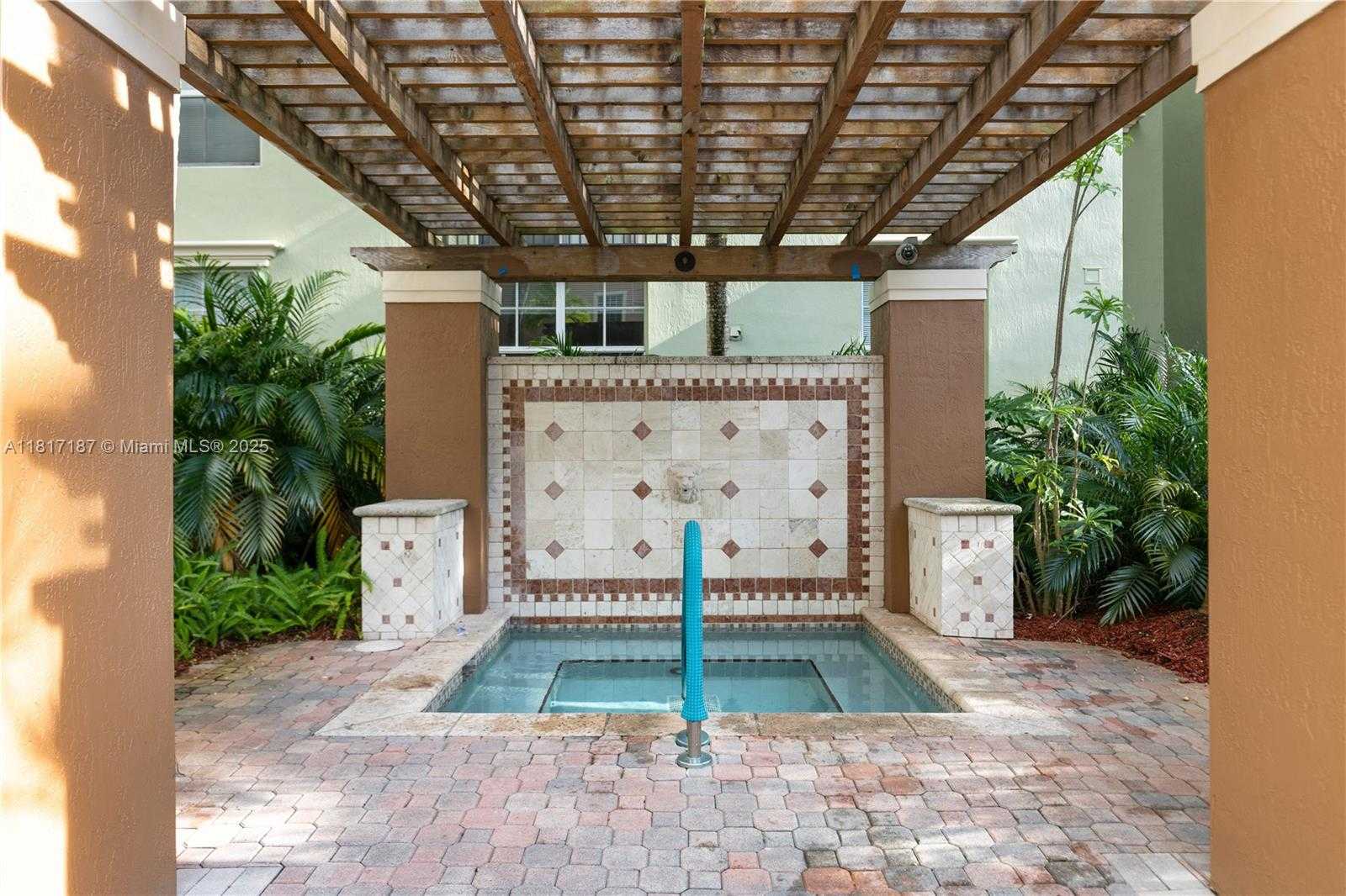 Small Image of 1900 VAN BUREN ST #407B, Hollywood Number 25