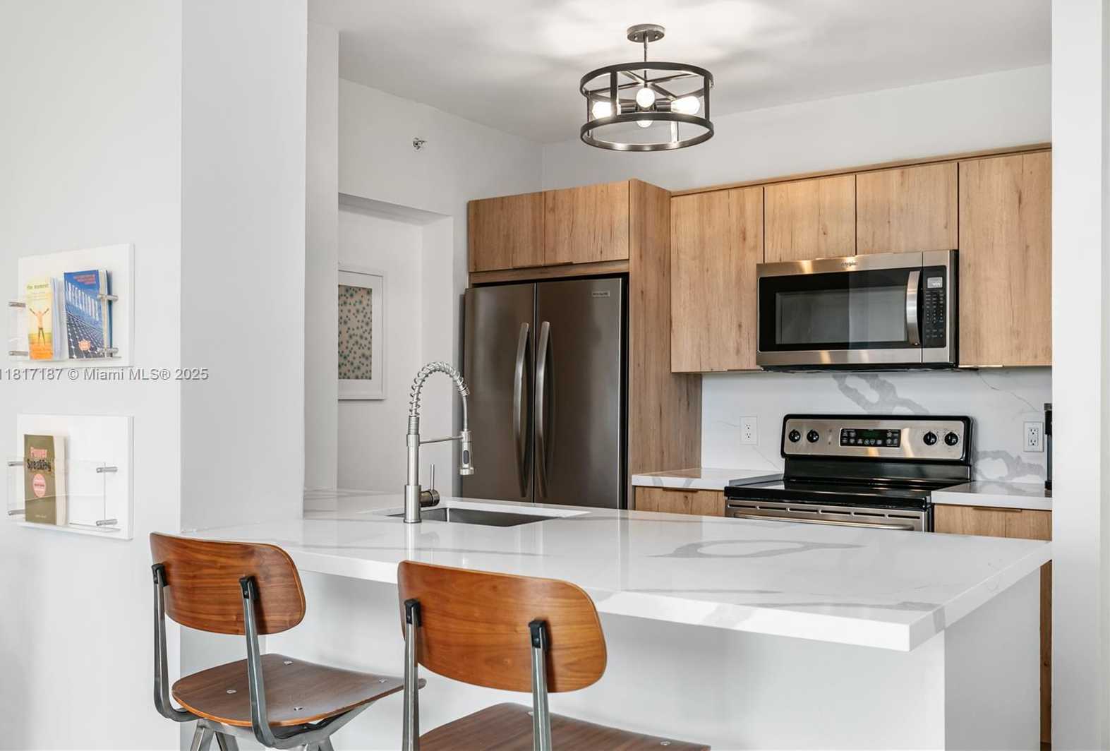 Small Image of 1900 VAN BUREN ST #407B, Hollywood Number 5