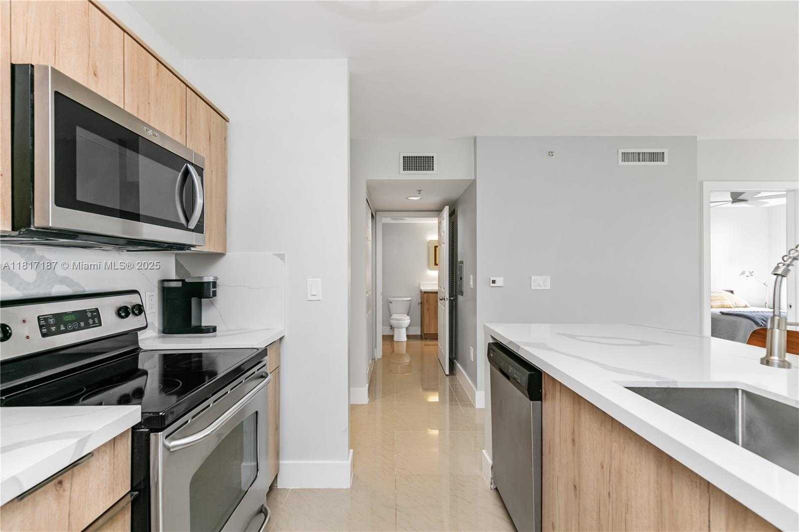 Small Image of 1900 VAN BUREN ST #407B, Hollywood Number 6