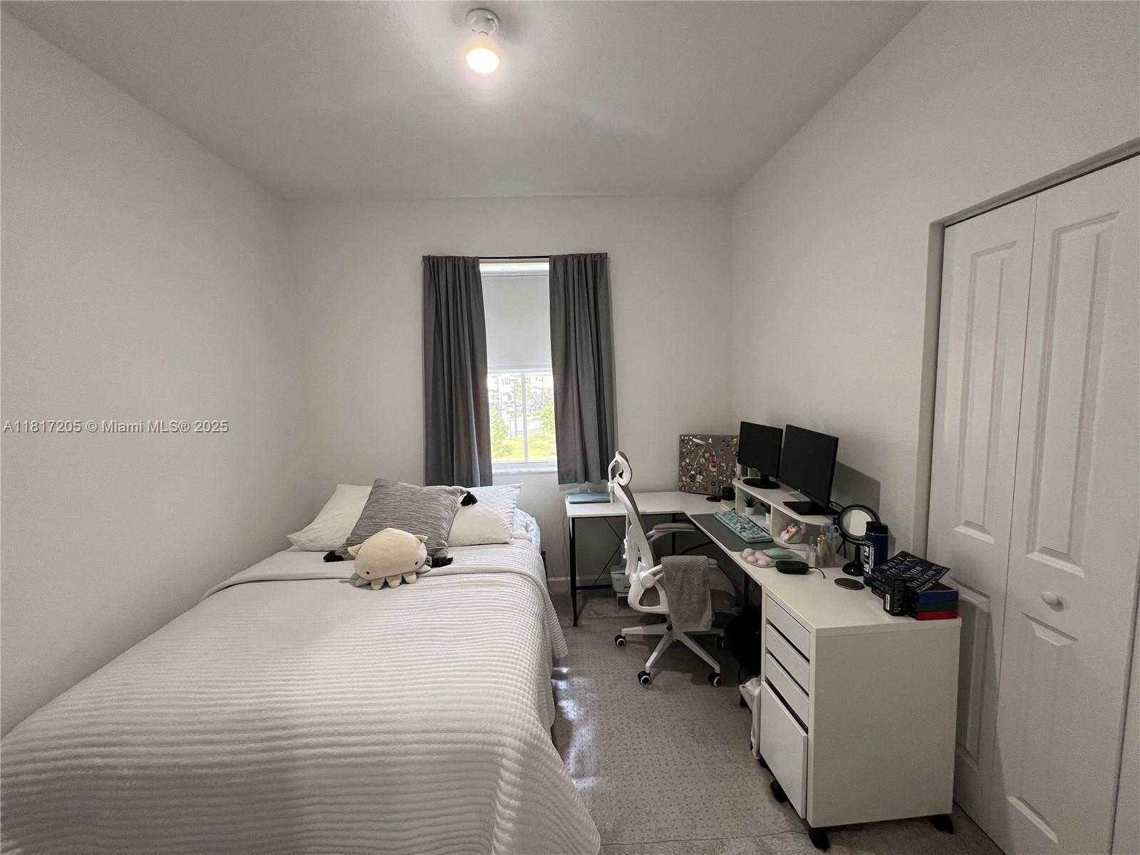 Small Image of 12142 NORTH WEST 24TH CT, North Miami Number 10