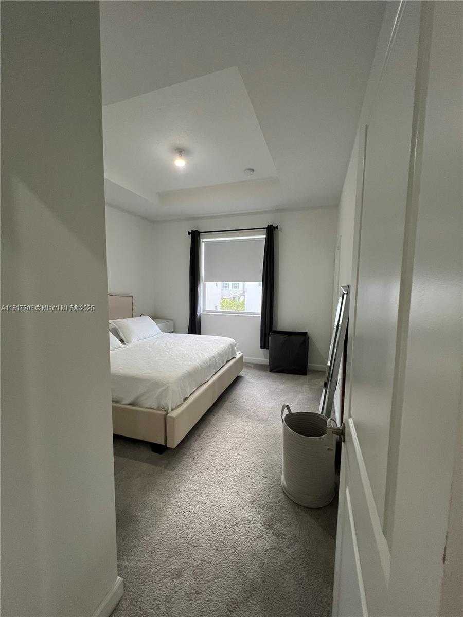 Small Image of 12142 NORTH WEST 24TH CT, North Miami Number 13