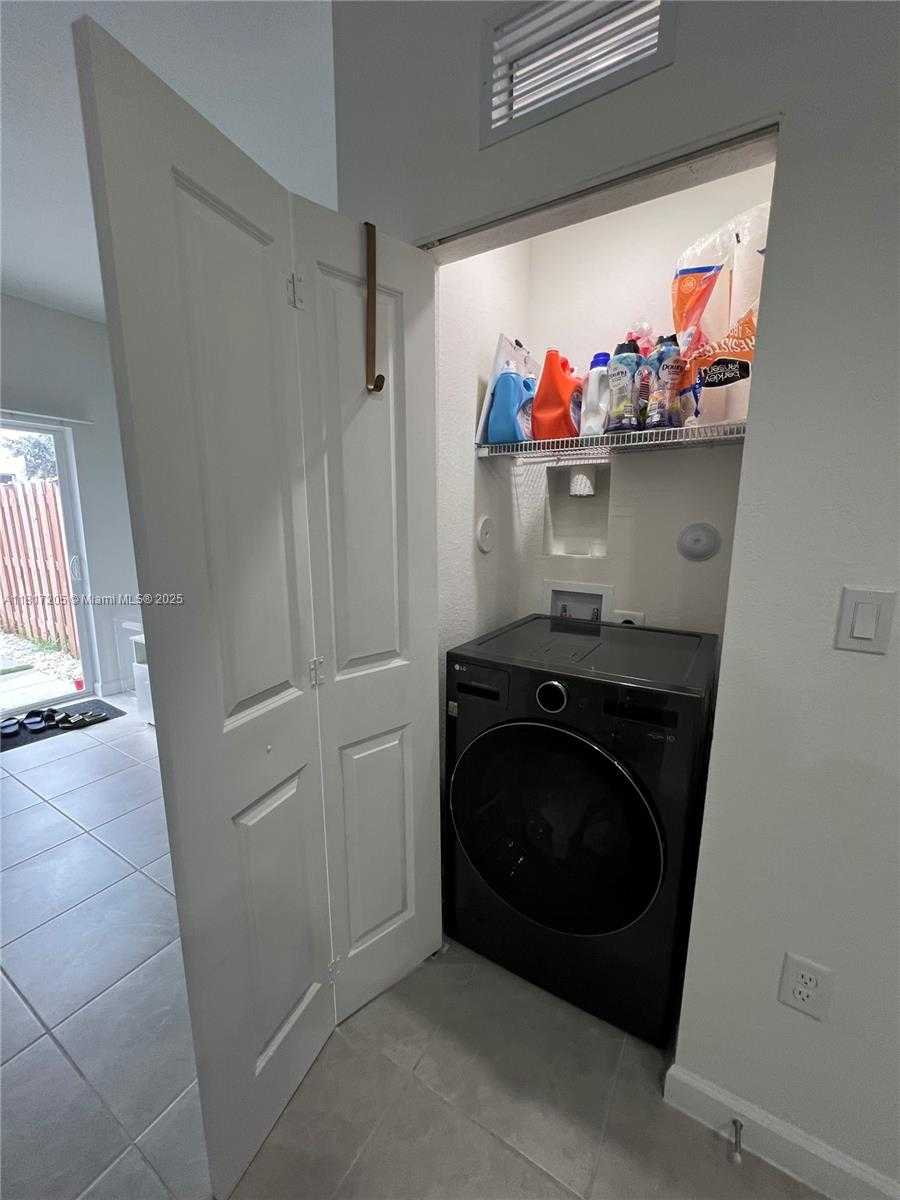 Small Image of 12142 NORTH WEST 24TH CT, North Miami Number 18