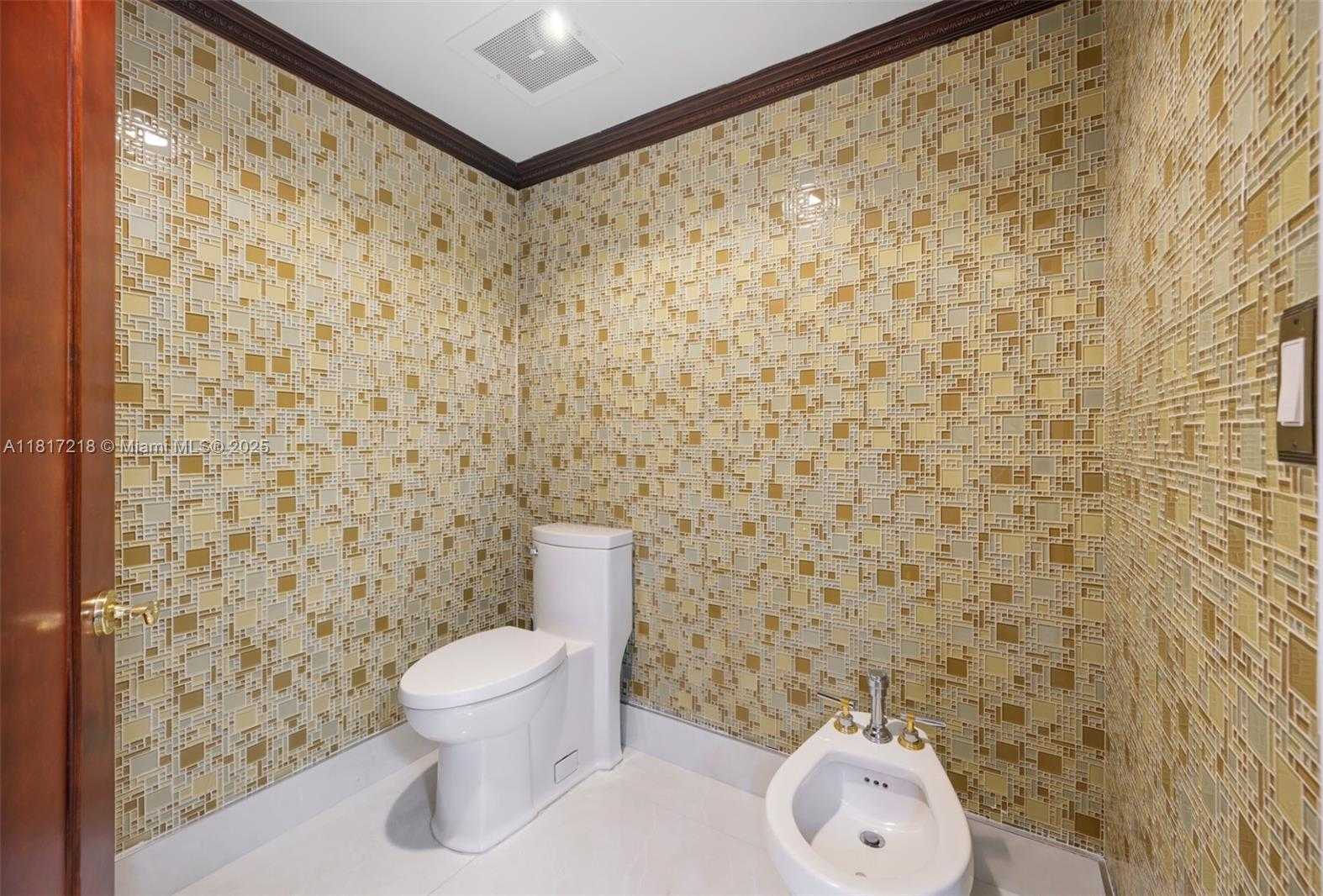 Small Image of 3201 NORTH EAST 183RD ST #1702, Aventura Number 12
