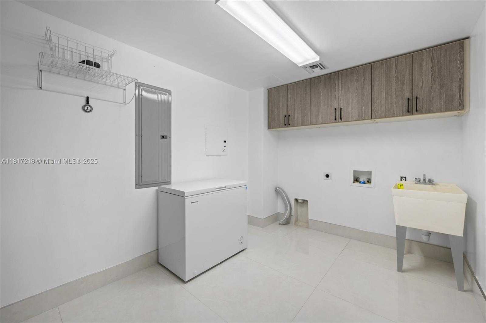 Small Image of 3201 NORTH EAST 183RD ST #1702, Aventura Number 17