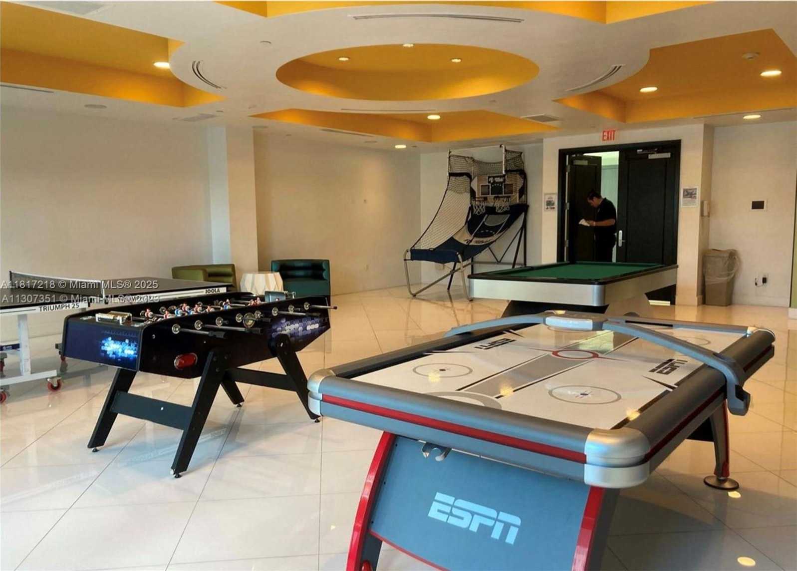 Small Image of 3201 NORTH EAST 183RD ST #1702, Aventura Number 23