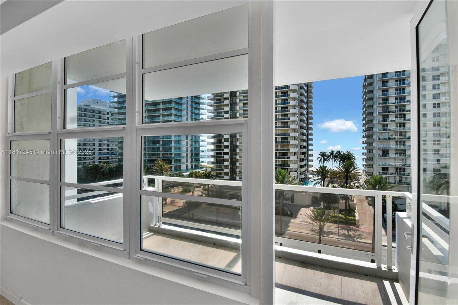 Small Image of 5700 COLLINS AVE #7A, Miami Beach Number 11