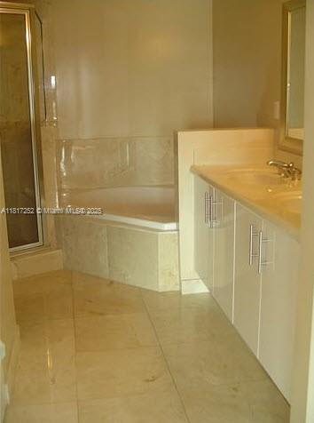 Small Image of 7900 HARBOR ISLAND DR #817, North Bay Village Number 12