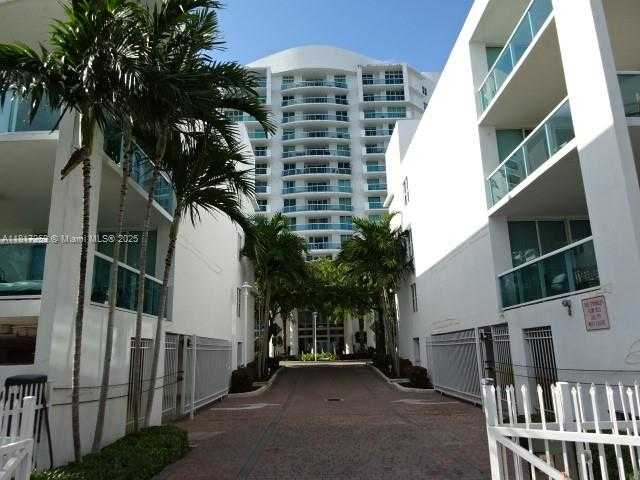 Small Image of 7900 HARBOR ISLAND DR #817, North Bay Village Number 2