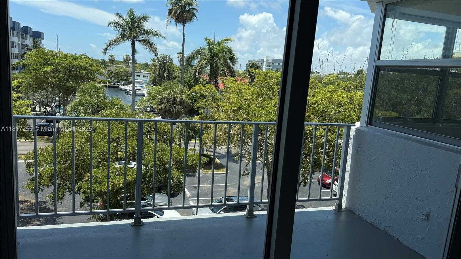 Small Image of 16546 NORTH EAST 26TH AVE #4H, North Miami Beach Number 11