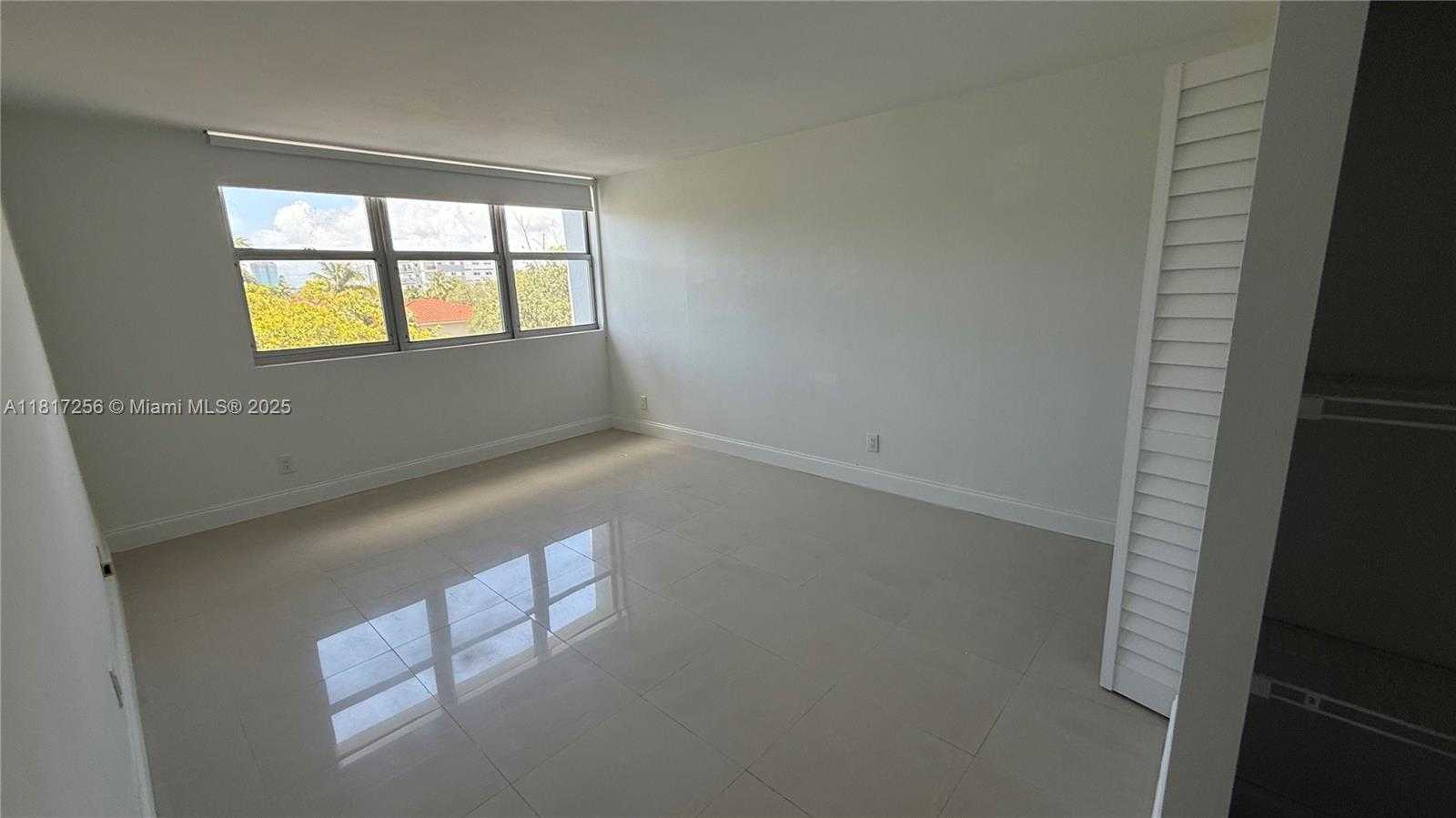 Small Image of 16546 NORTH EAST 26TH AVE #4H, North Miami Beach Number 13