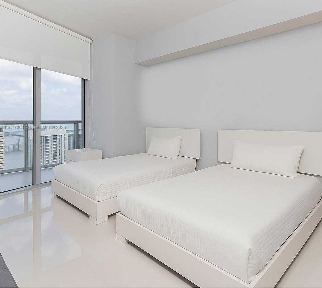 Small Image of 495 BRICKELL AVE #5104, Miami Number 15