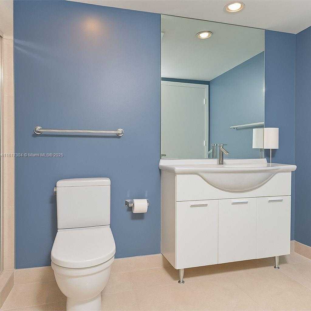 Small Image of 495 BRICKELL AVE #5104, Miami Number 17