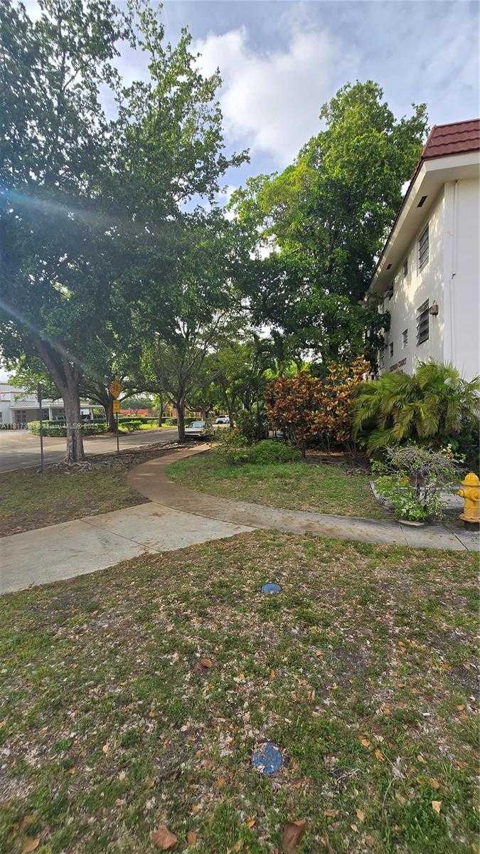 Small Image of 13655 NORTH EAST 10TH AVE #108, North Miami Number 3
