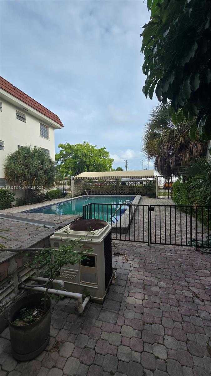 Small Image of 13655 NORTH EAST 10TH AVE #108, North Miami Number 38