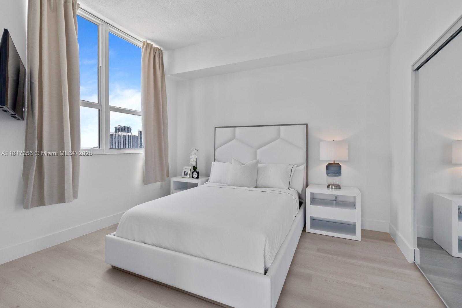 Small Image of 133 NORTH EAST 2ND AVE #2712, Miami Number 13