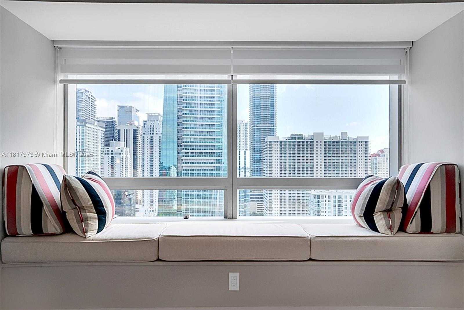 Small Image of 1435 BRICKELL AVE #3111, Miami Number 3