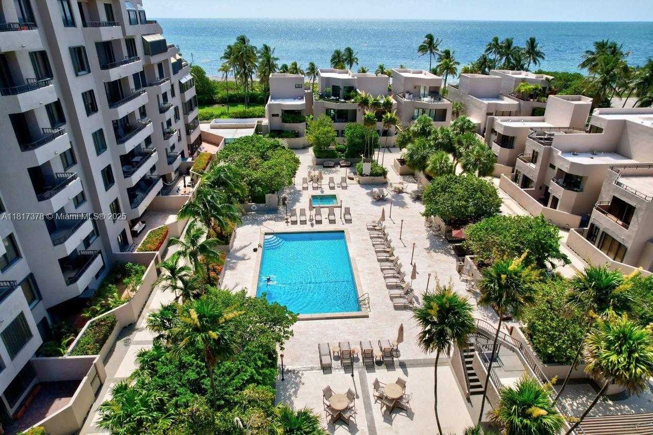 Small Image of 201 CRANDON BL #200, Key Biscayne Number 17