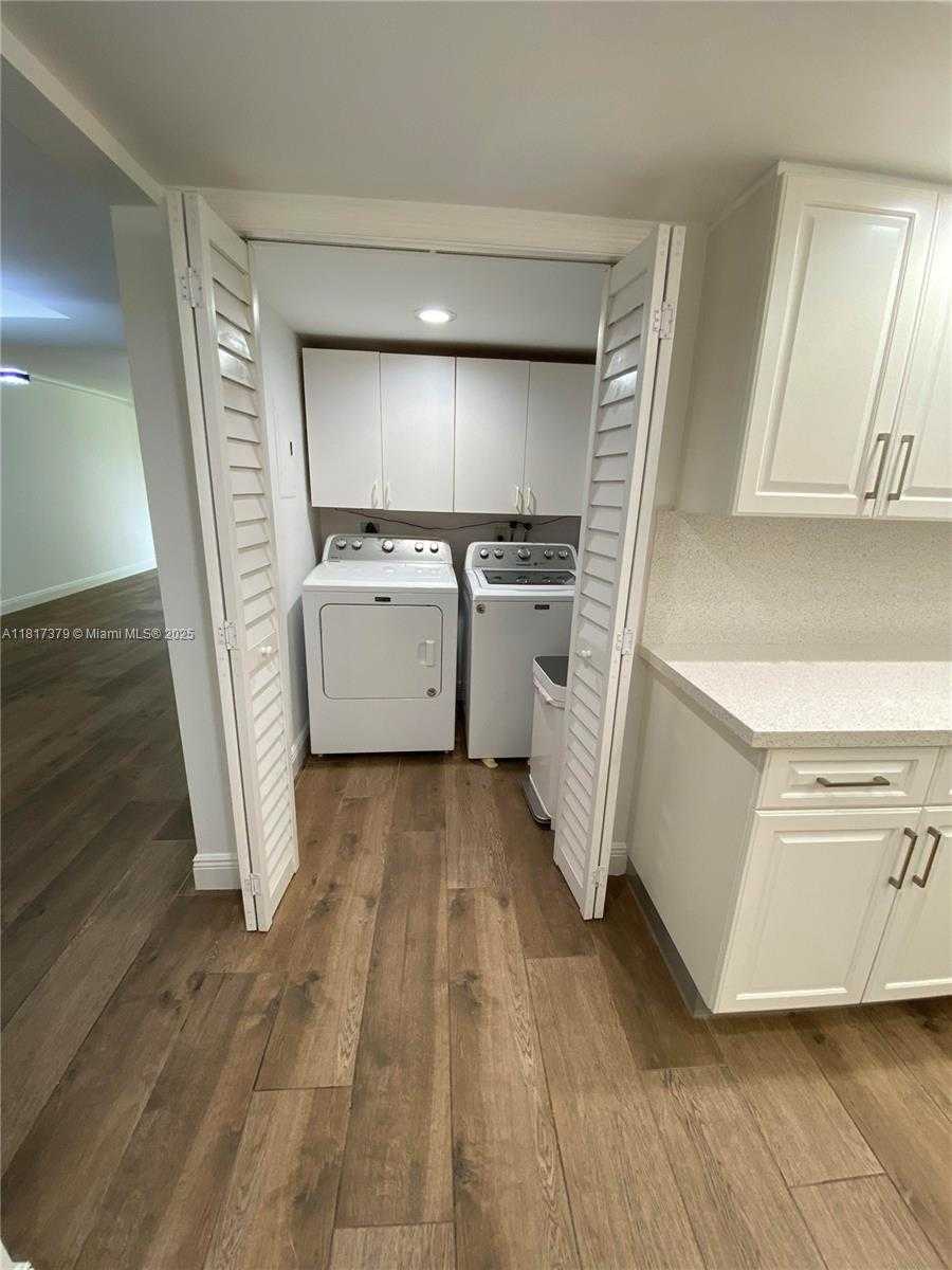 Small Image of 16500 GOLF CLUB RD #306, Weston Number 14