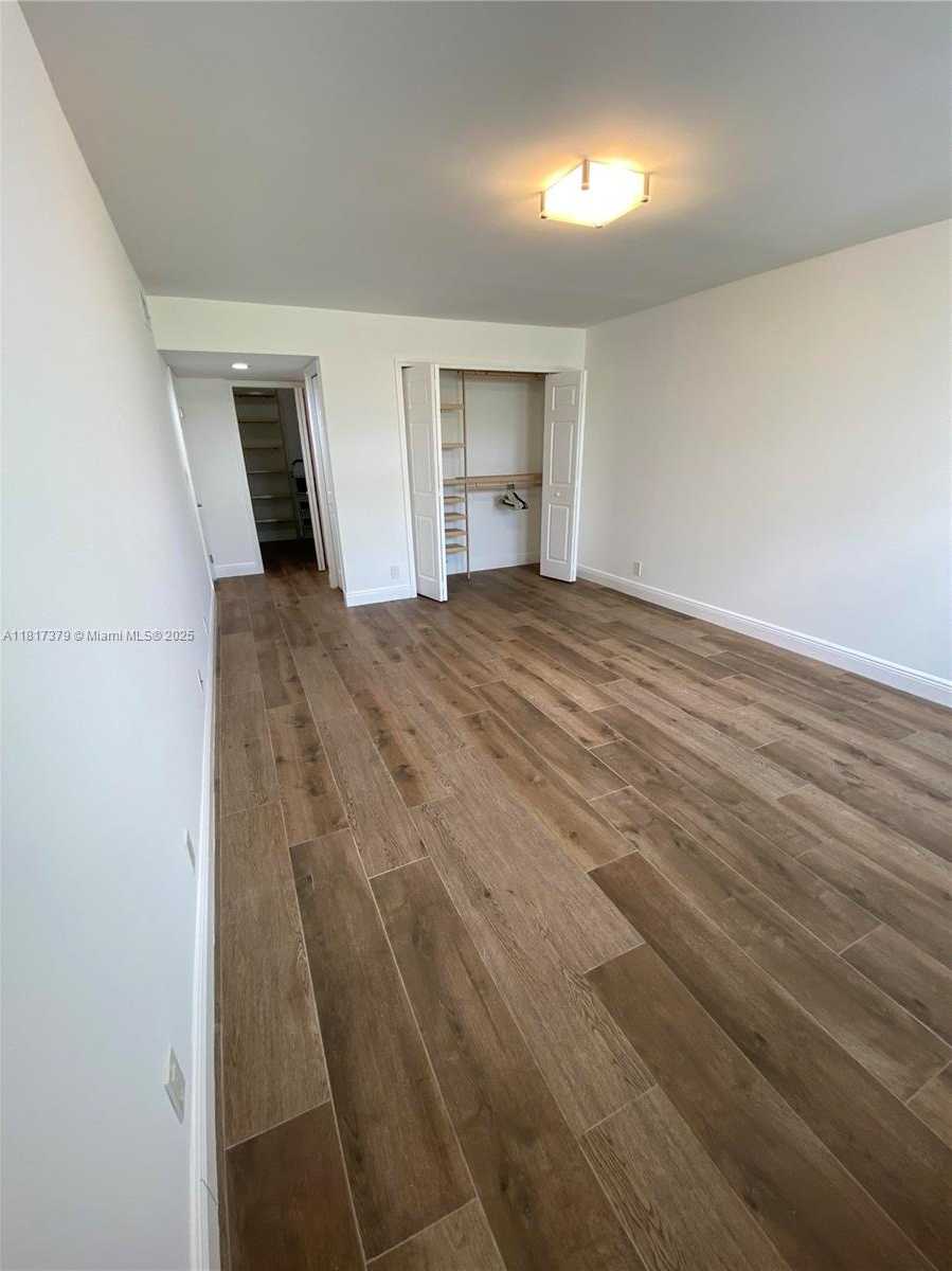 Small Image of 16500 GOLF CLUB RD #306, Weston Number 28