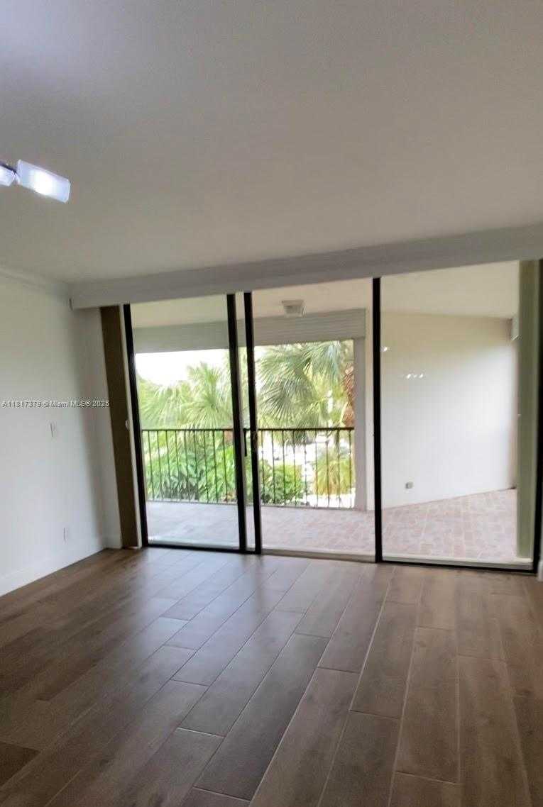 Small Image of 16500 GOLF CLUB RD #306, Weston Number 4