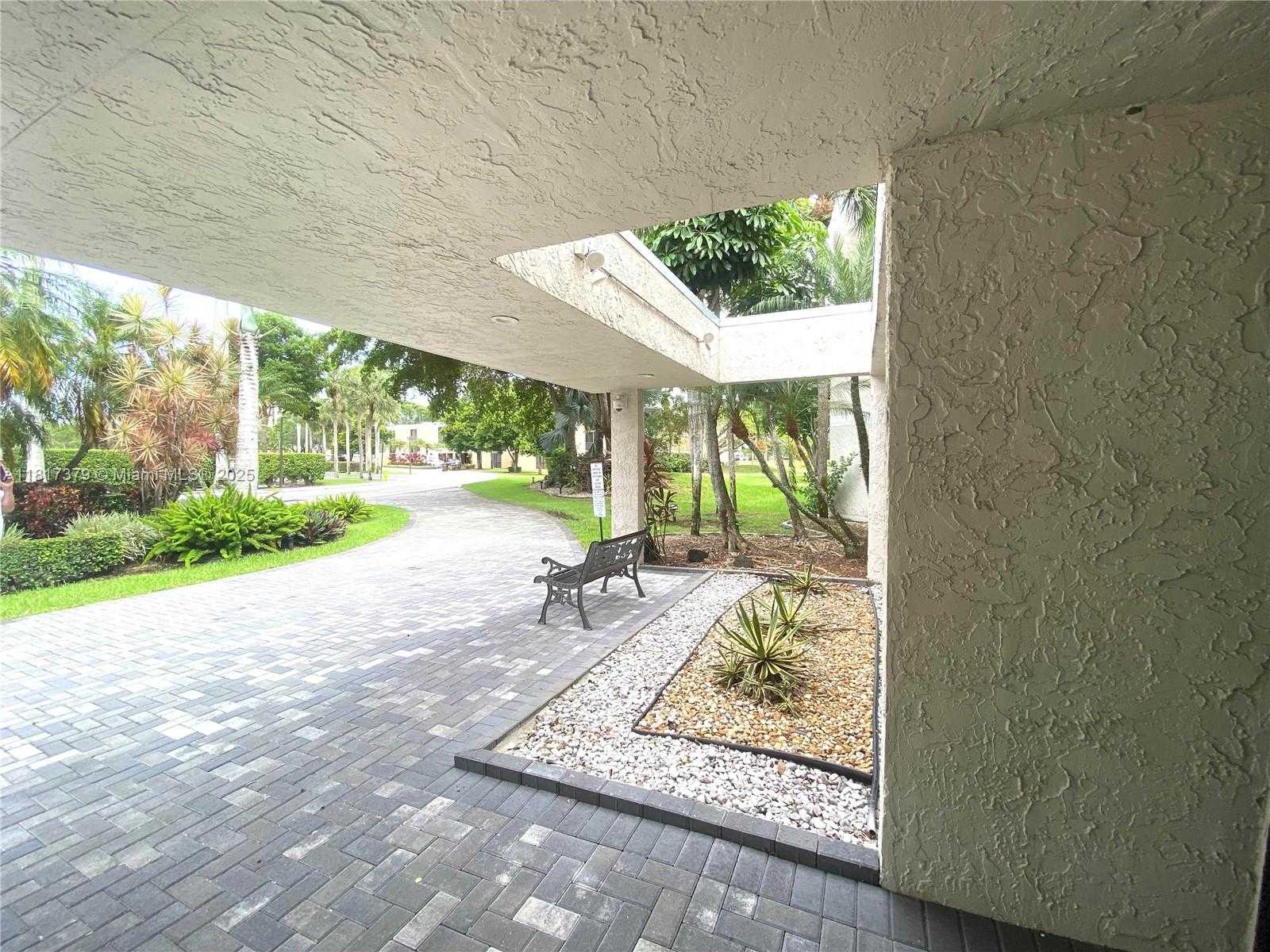 Small Image of 16500 GOLF CLUB RD #306, Weston Number 43