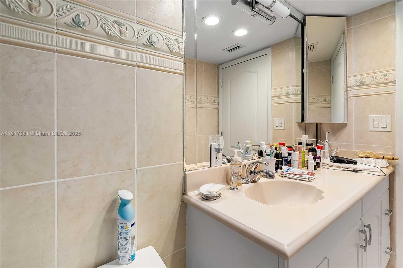 Small Image of 250 174TH ST #1704, Sunny Isles Beach Number 35