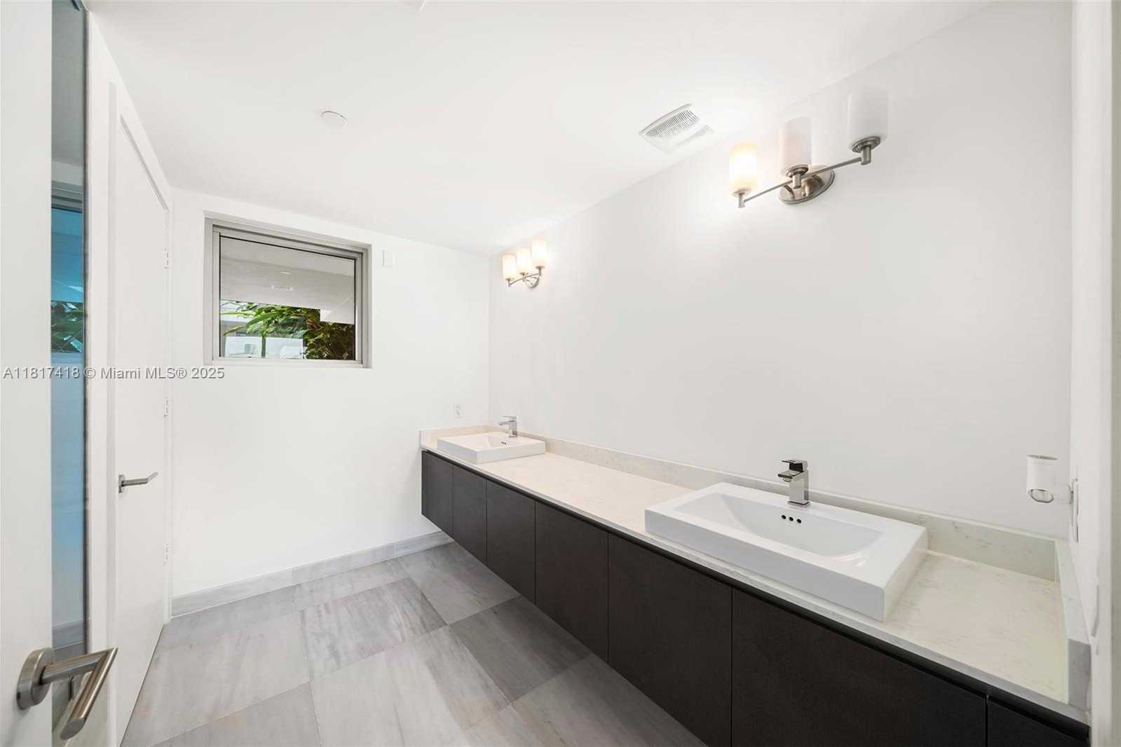 Small Image of 1201 20TH ST #310, Miami Beach Number 8