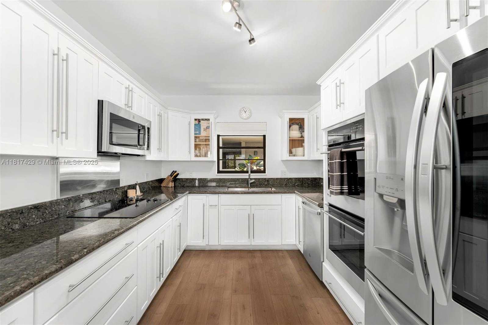 Small Image of 141 CRANDON BLVD #446, Key Biscayne Number 14
