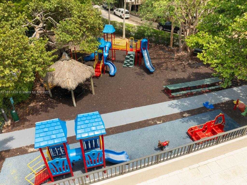 Small Image of 141 CRANDON BLVD #446, Key Biscayne Number 31