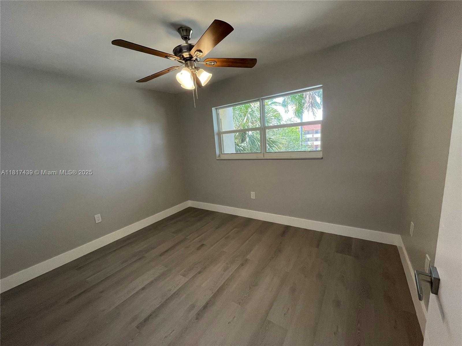Small Image of 7960 NORTH SUNRISE LAKES DR #304, Sunrise Number 7