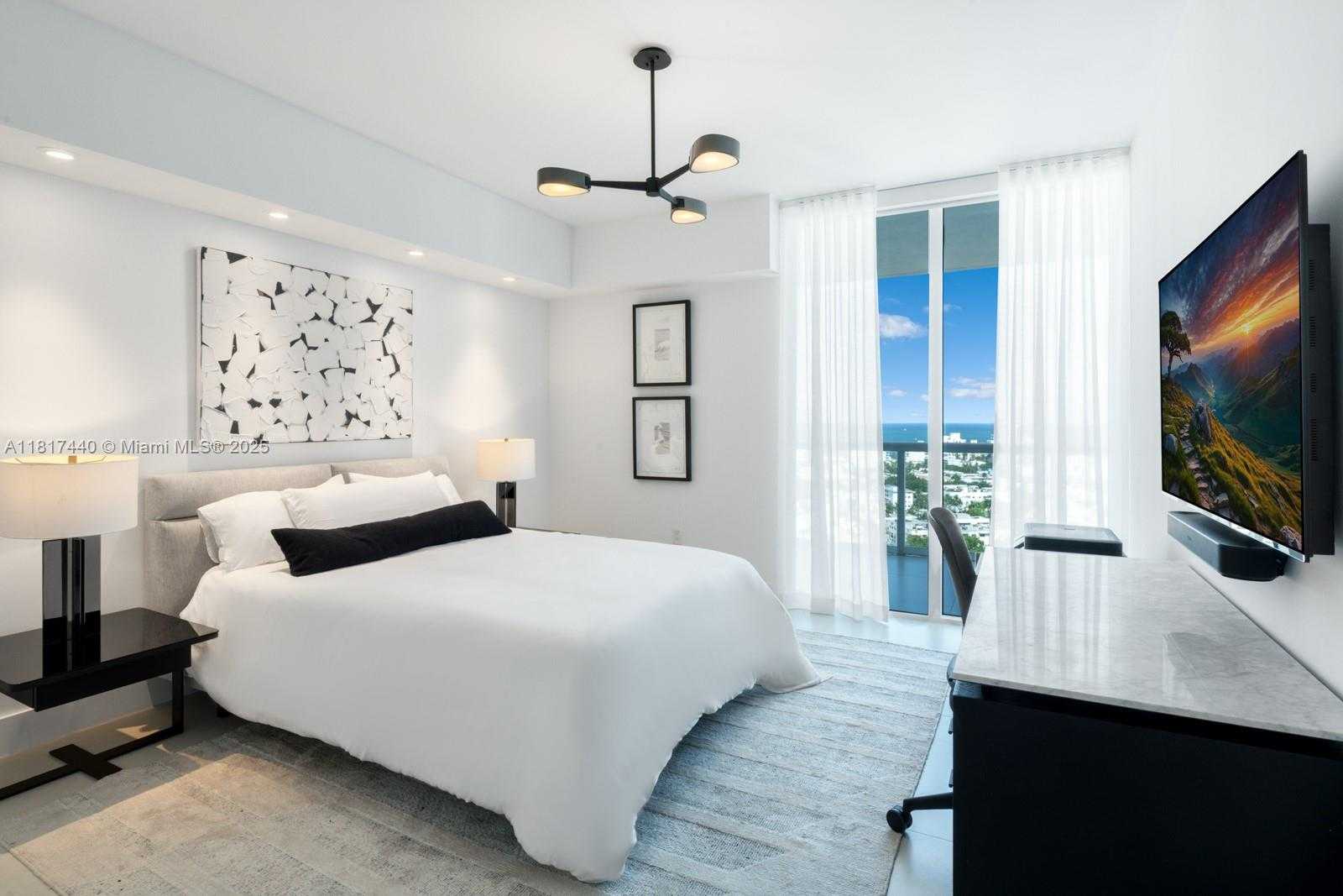 Small Image of 450 ALTON RD #2007, Miami Beach Number 18
