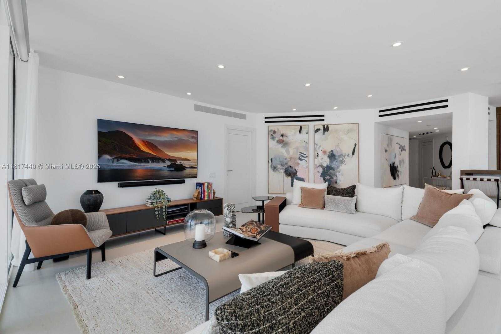 Small Image of 450 ALTON RD #2007, Miami Beach Number 6
