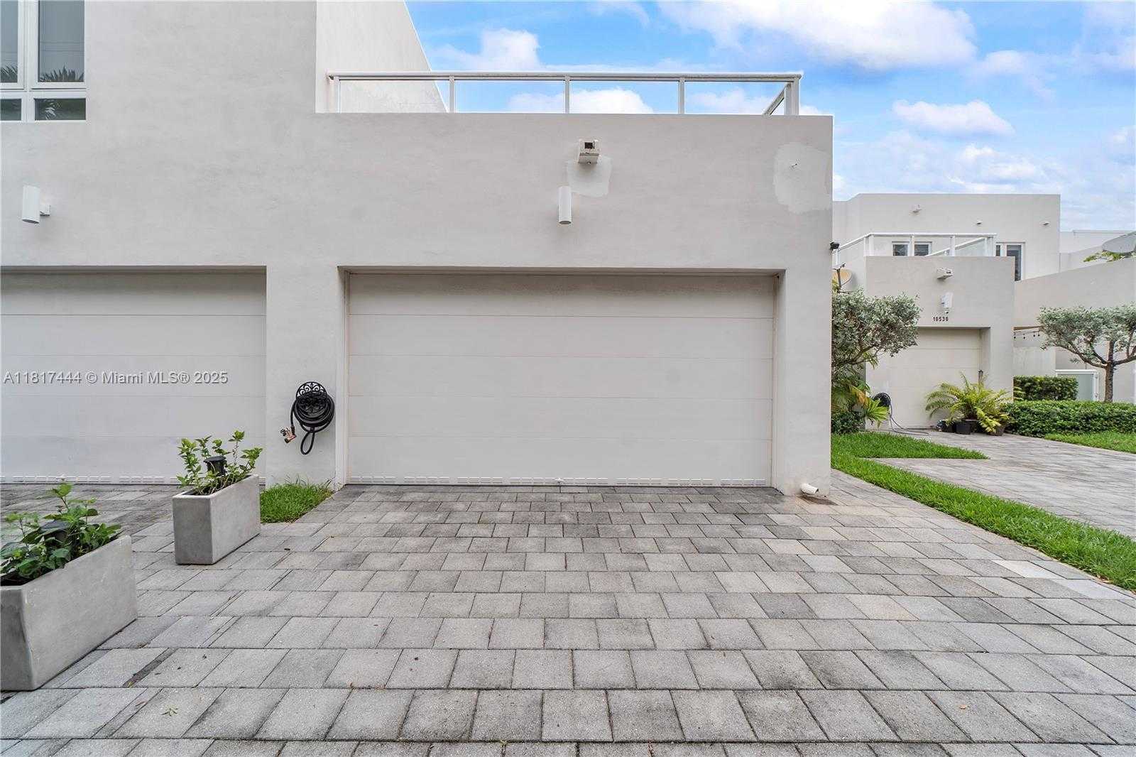 Small Image of 10540 NW 63rd Terrace, Doral, FL 33178, USA Number 41