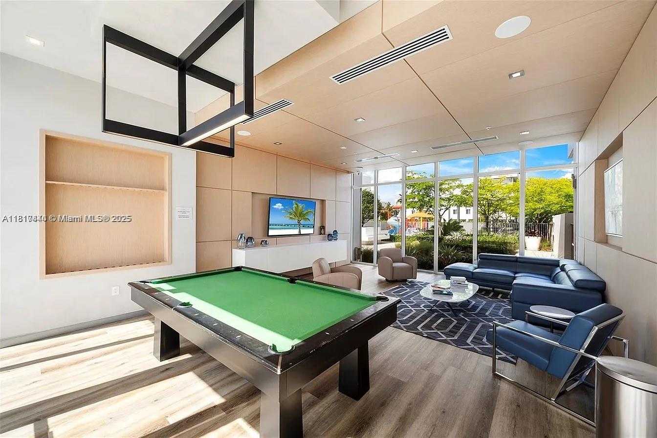Small Image of 10540 NW 63rd Terrace, Doral, FL 33178, USA Number 50