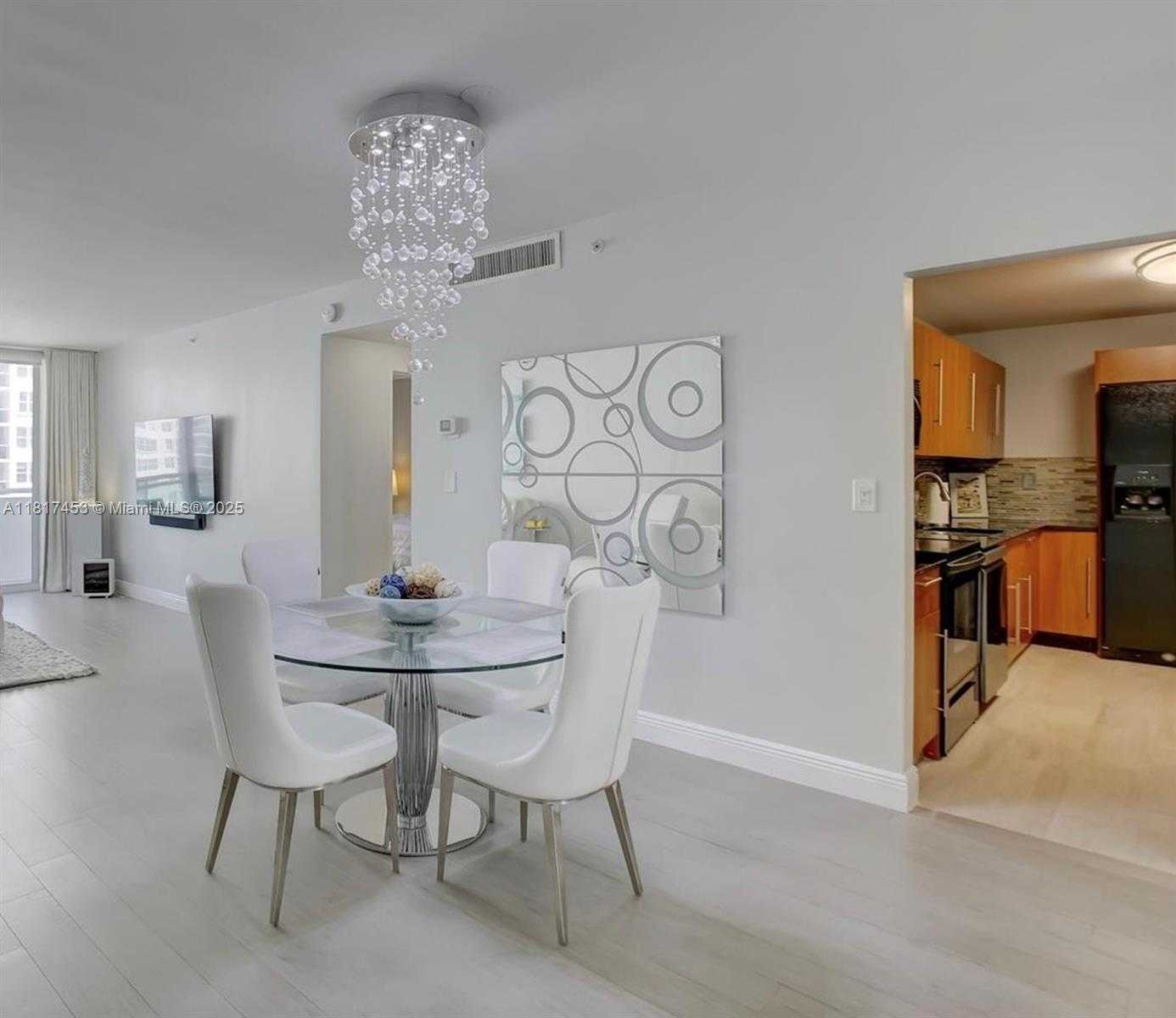 Small Image of 3001 SOUTH OCEAN DR #1007, Hollywood Number 2