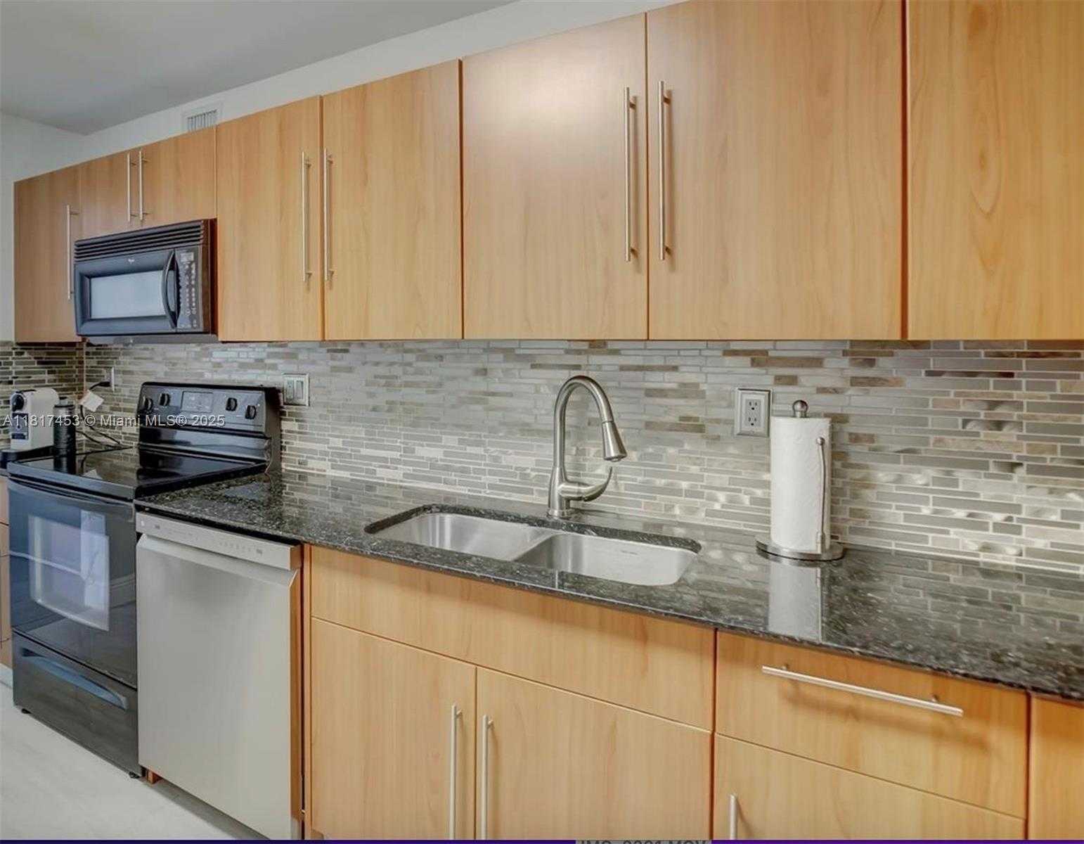 Small Image of 3001 SOUTH OCEAN DR #1007, Hollywood Number 4