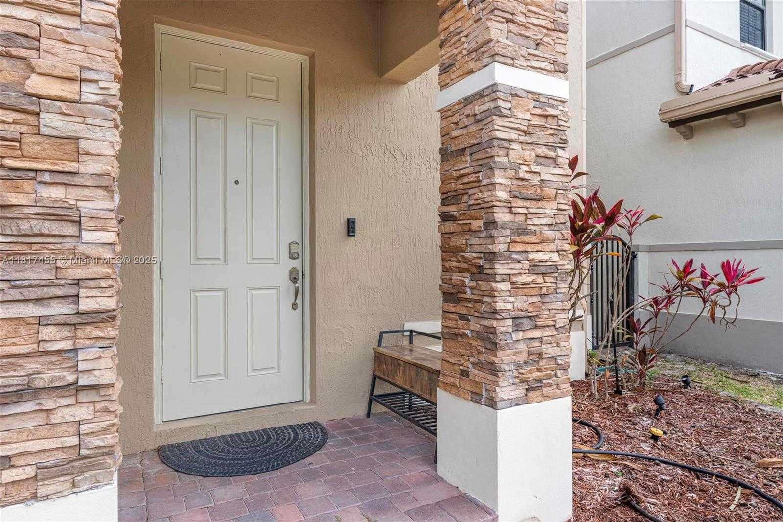 Small Image of 22791 SW 88th Pl, Cutler Bay, FL 33190, USA Number 2