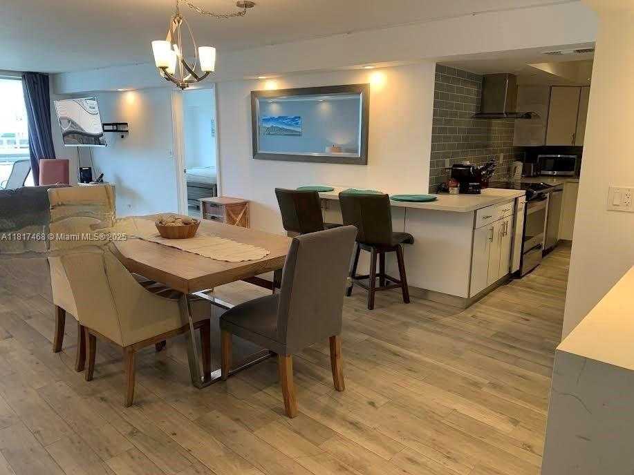Small Image of 6039 COLLINS AVE #1131, Miami Beach Number 12