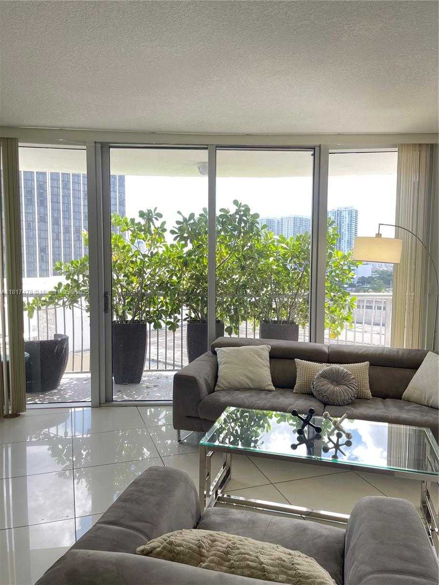 Small Image of 1750 NORTH BAYSHORE DR #1414, Miami Number 10