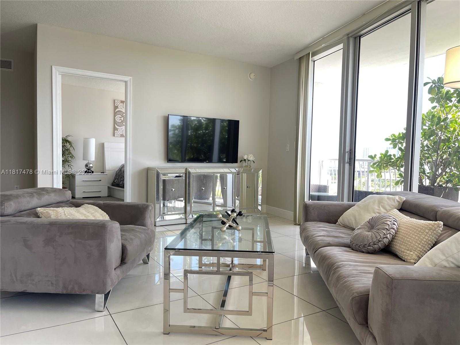 Small Image of 1750 NORTH BAYSHORE DR #1414, Miami Number 11