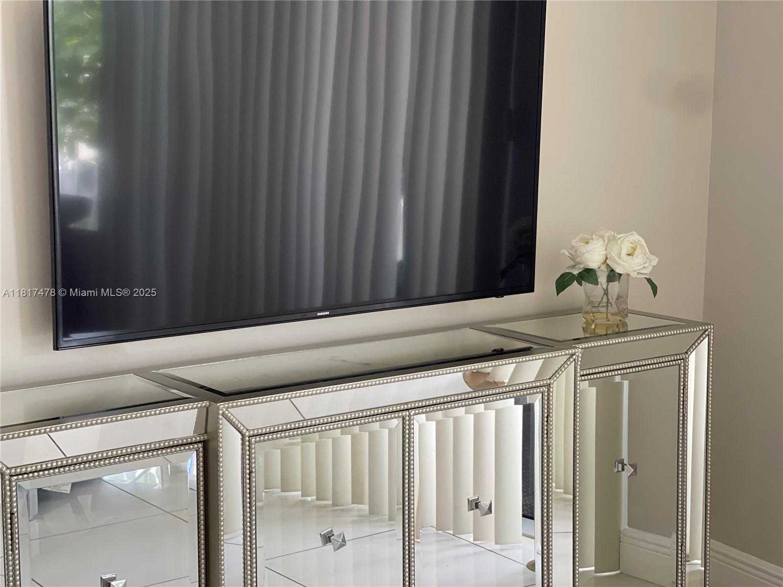 Small Image of 1750 NORTH BAYSHORE DR #1414, Miami Number 14